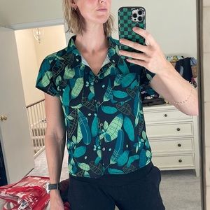 Oiselle Benjamina Button short sleeve